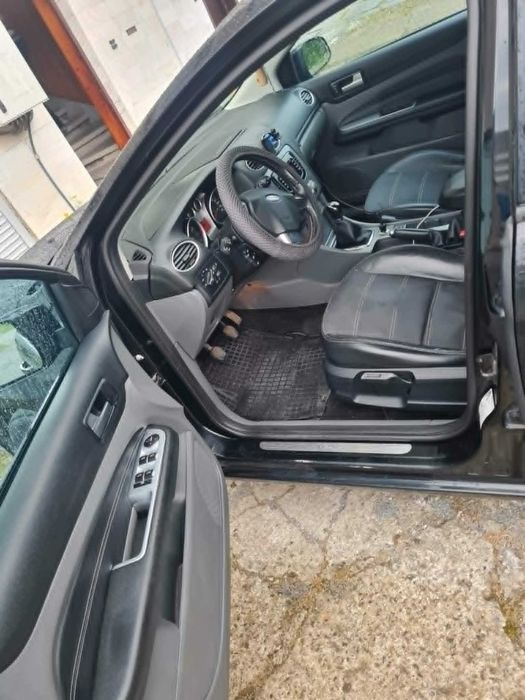 ford focus 2.0 titanium 2009г. бензин + газ