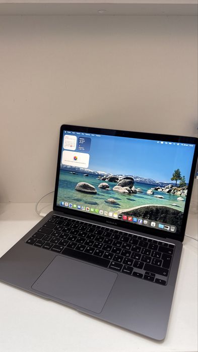 Продам Apple Macbook air m1
