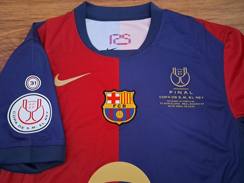 Фланелка Barcelona размер М Lamine Yamal