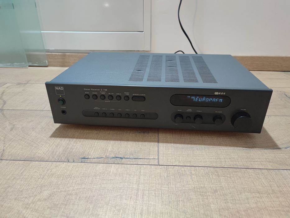 Statie NAD C730 amplificator  tuner amplituner