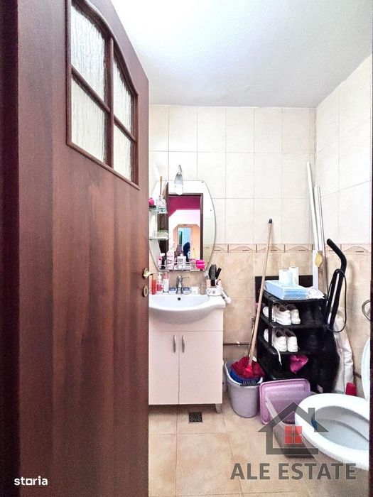 Apartament 4 camere, 2 bai, 2 balcoane, et.2, zona Parcul Teilor-Turda