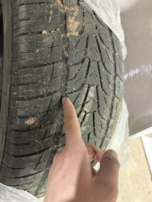 Шины от Toyota 200