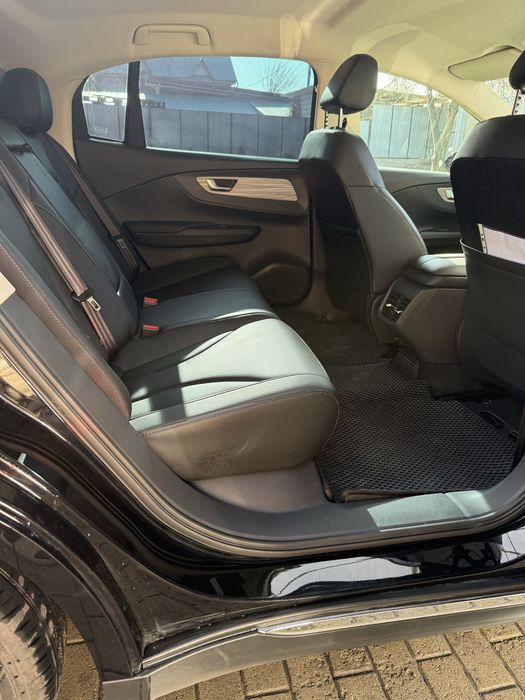 Hongqi EQM5 в аренду