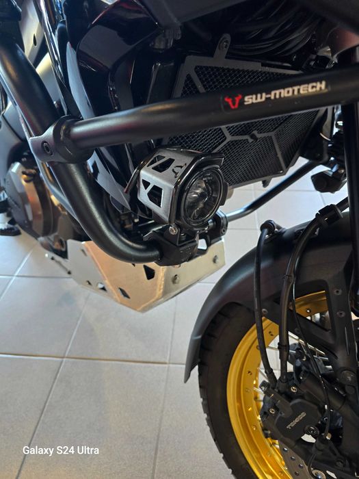 SUZUKI DL1050XT an 2021 4800 KM full accesorizat