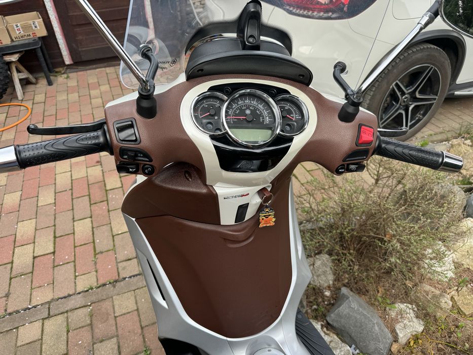 Scuter Piaggio Beverly  125i
