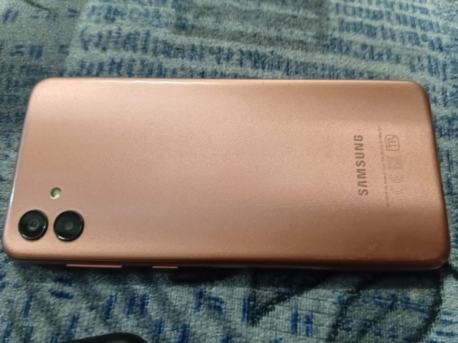 Продам Самсунг а04