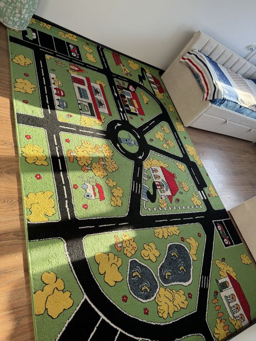 Продаю ковер в детскую