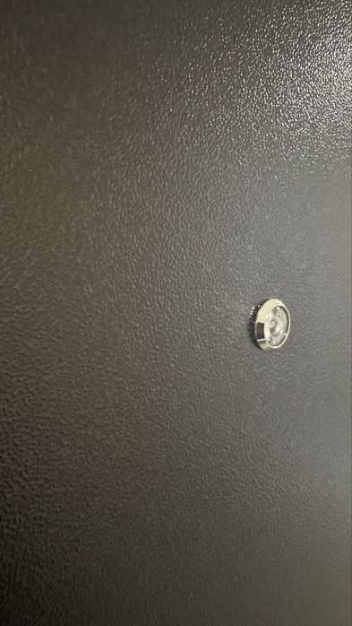 Входная дверь новая