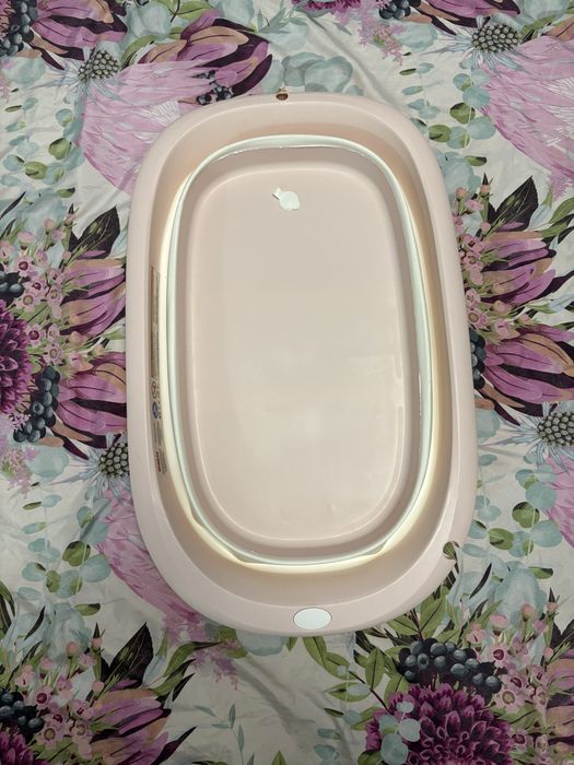 Cădiță baie bebe nouă, nefolosită + cadou protecție pătuț