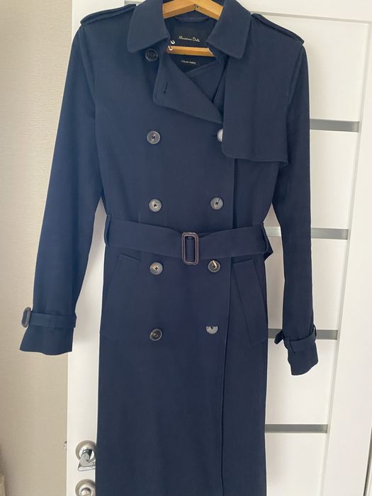 Тренч Massimo Dutti.