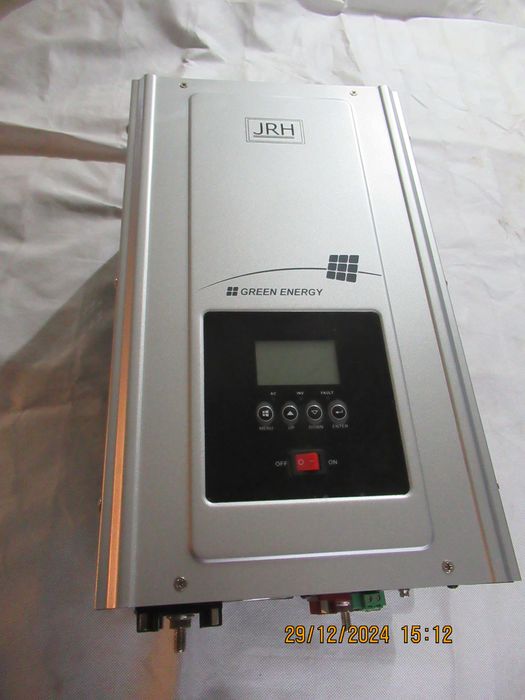 invertor solar hibrid
