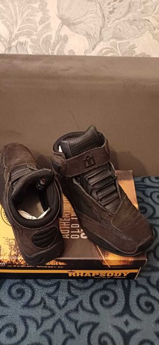 Фирменные осенне-весенние ботинки Р 41