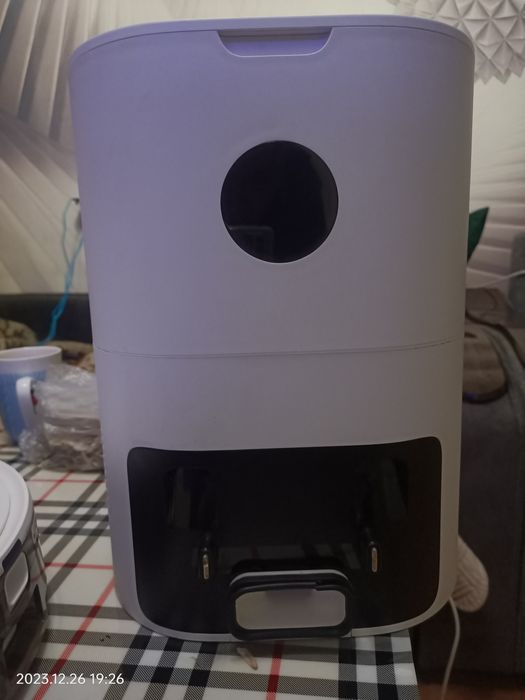 Продам робот пылесос