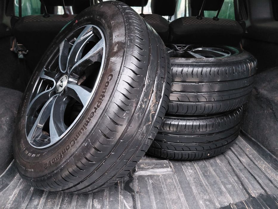 Диски с шинами комплект