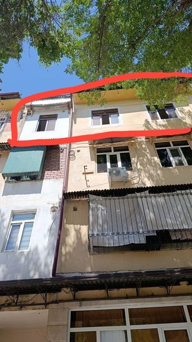 Dom 4/4 seriya 77 chuqursoy 22 srochna arzonga sotiladi