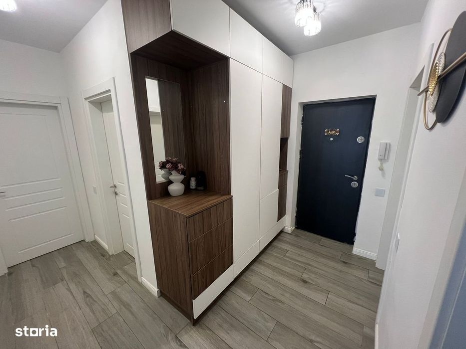 Direct proprietar-Vând apartament 3 camere, complet mobilat și dotat.