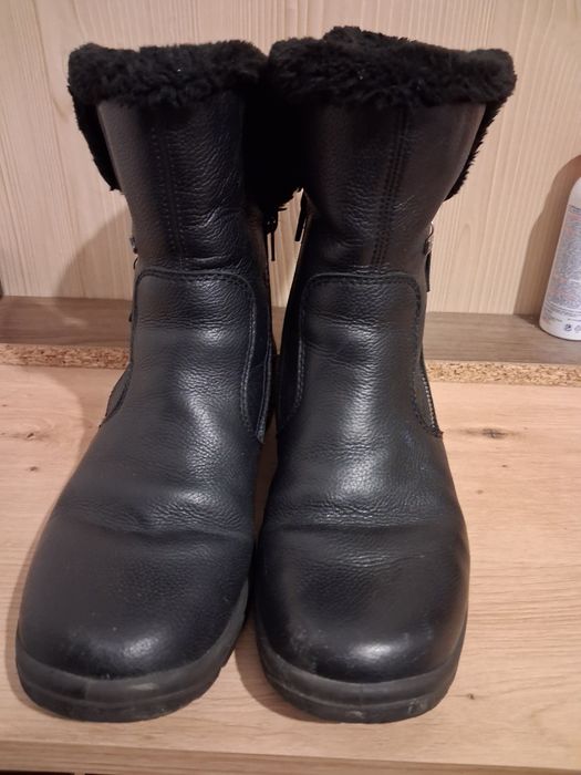 Продавам зимни боти Riker