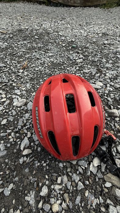 Cască de bicicletă SOFALLI roșie – mărime copii, stare bună