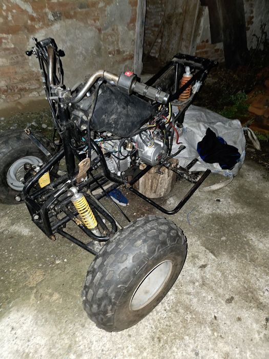 Vând sau schimb atv de 200cc proiect
