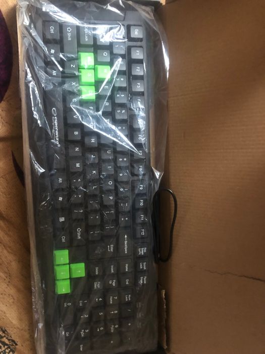 Tastatura noua la cutie
