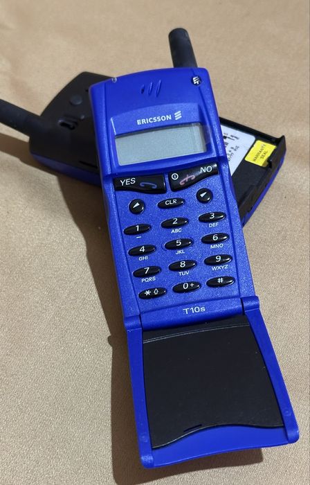 Raritate! Două Ericsson T10s! Noi! Fara baterii!