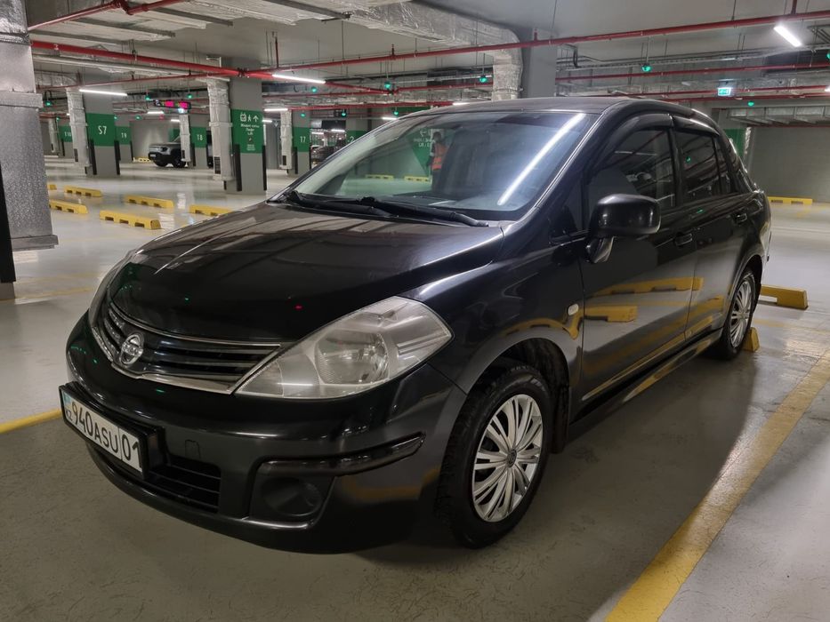 Ниссан Тиида 1.6 автомат