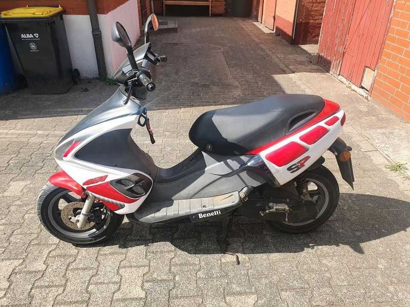 Бенели 491 Benelli Скутер мотопед мотор НА ЧАСТИ