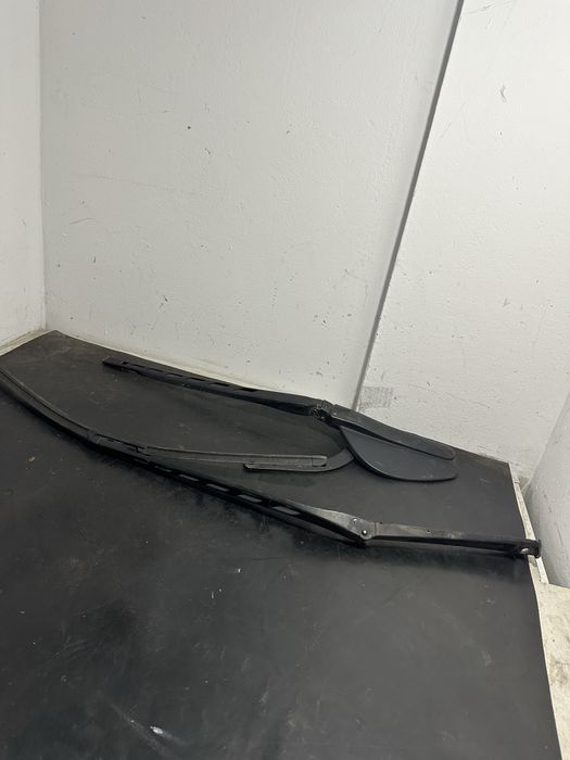 Brate stergatoare BMW Seria 5 E60 E61 | brat stergator E60