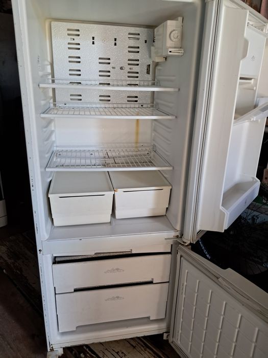 Холодильник "бирюса"