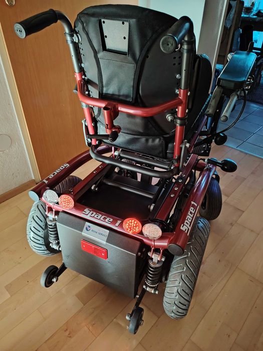 Scaun electric pentru persoane cu dezabiltati