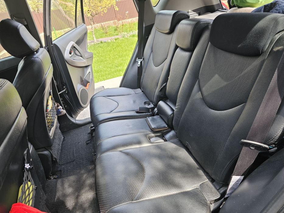 Кожен салон за Toyota RAV4 2005-2012