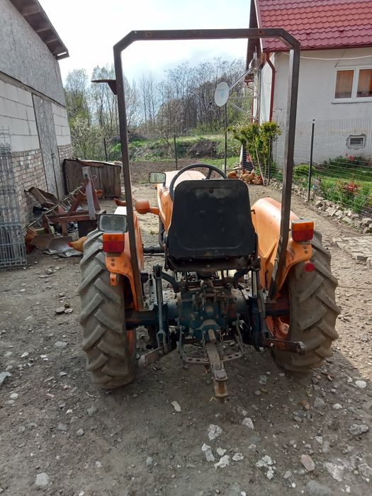 Vând tractor fiat 300, 30cp
