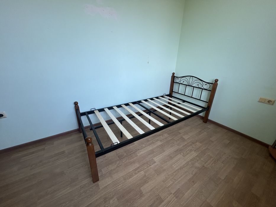 Легло с матрак 90/200 намалена цена