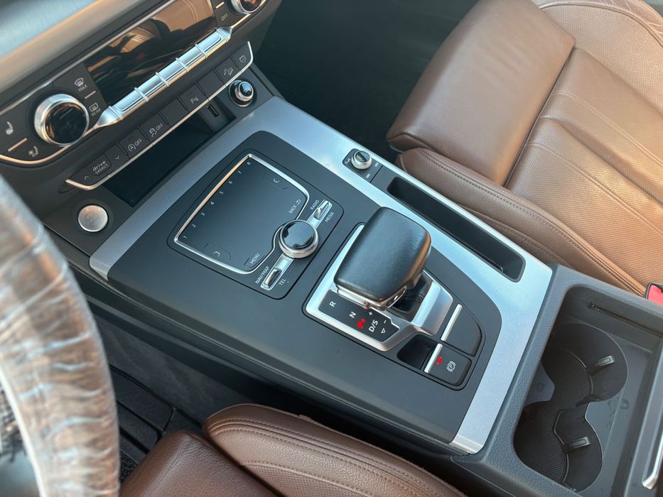 Audi Q5, progressive 45, anul 2019