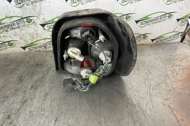 Lampa / Tripla stop stanga pe aripa Volkswagen VW Polo 2001