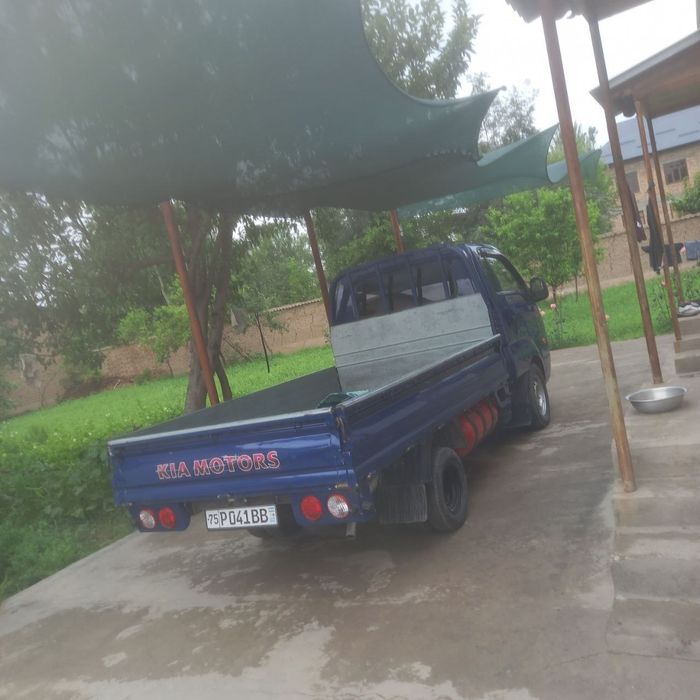 Kia bongo 2010 yil