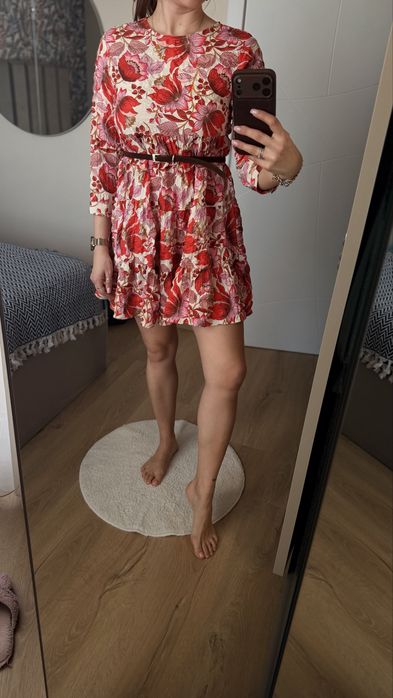 Рокля Zara с флорални мотиви