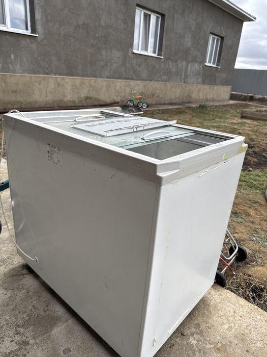 Витринный морозильник