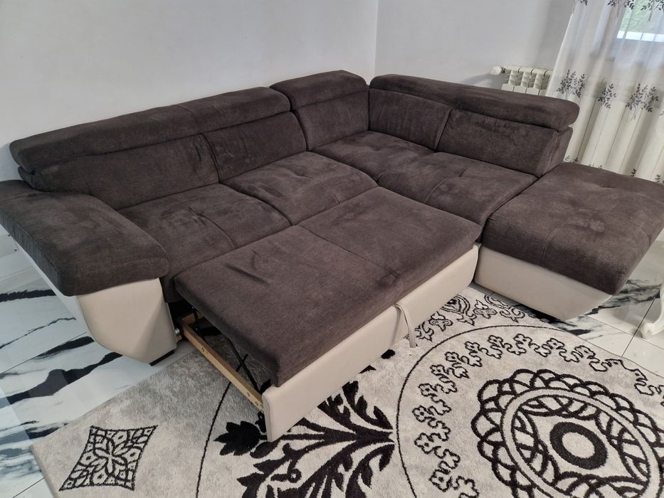 Vând  Canapea  extrnsibila