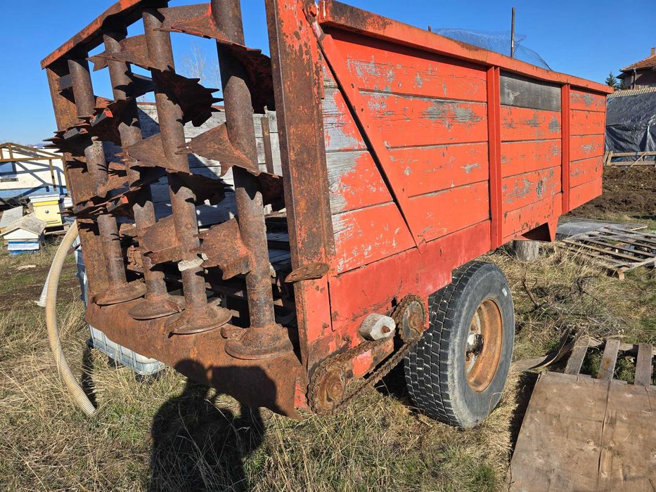 Тороразхвърлящо ремарке 4 куб.