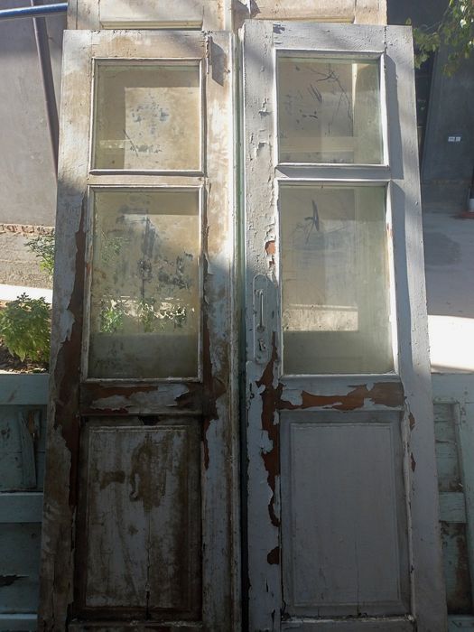 Эски эшик ромлар сосна дарахтидан бакувват жудаям Яна глухойиям бор1та