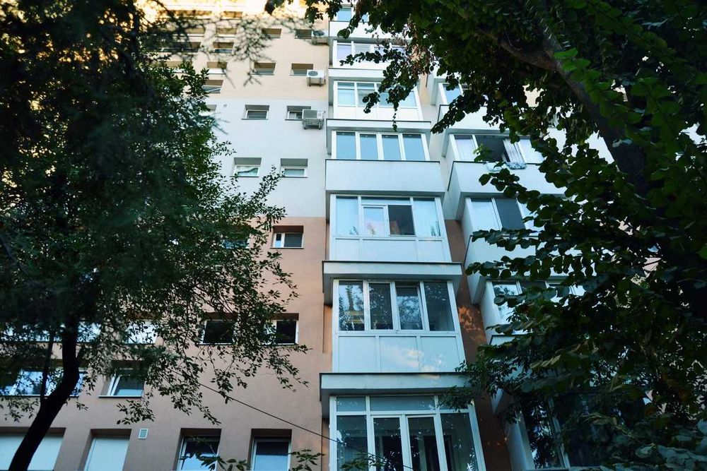 Garsoniera Trapezului, metrou 1 Decembrie