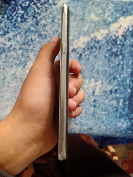 samsung j5 2016 sotiladi srochni