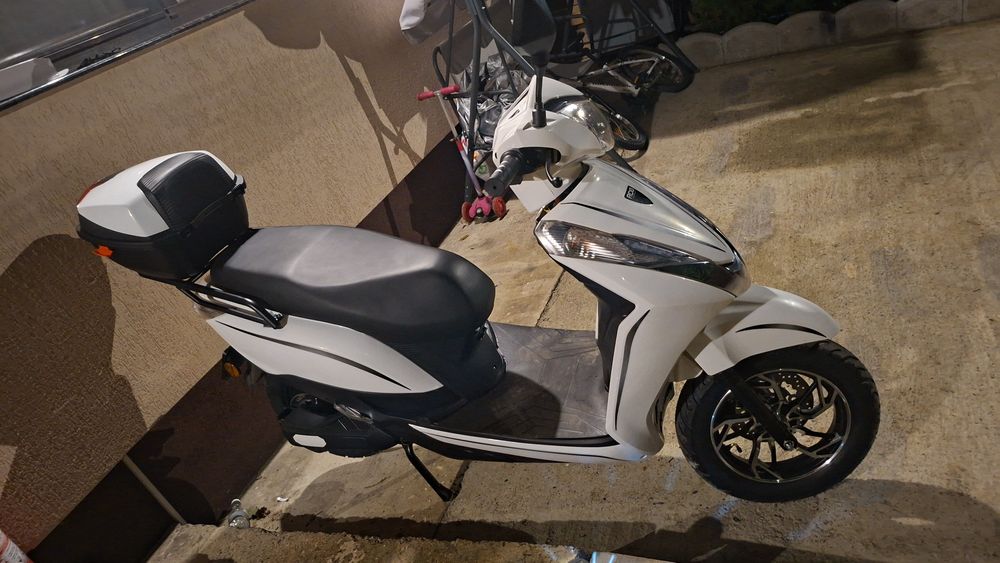 Scuter Electric RDB HOINARUL V, 2000W, 72V20Ah, fara permis, CIV,