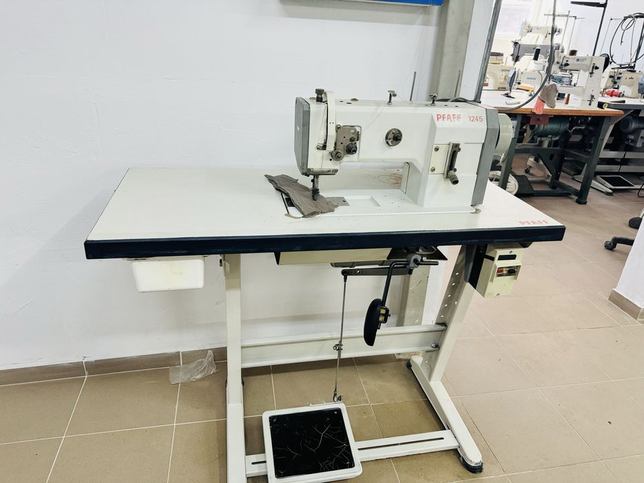 Masina de cusut Pfaff 1245 cu triplu transport