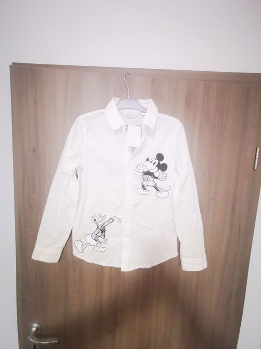 Cămașă H&M ( Disney) nouă cu etichetă , pentru fete 9-10 ani.