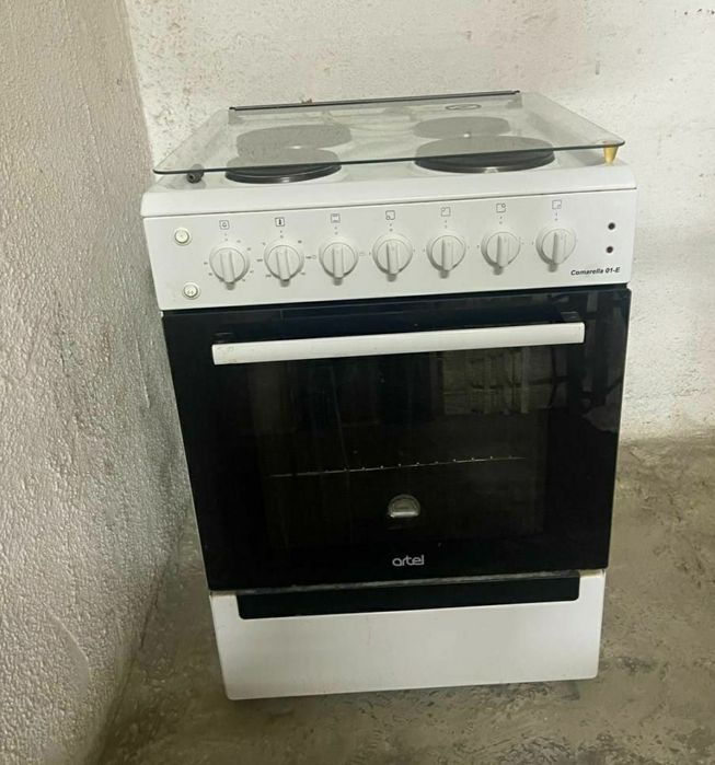 Продаю  электрическую плиту