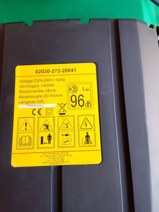 Vand masina electrica de tuns iarba