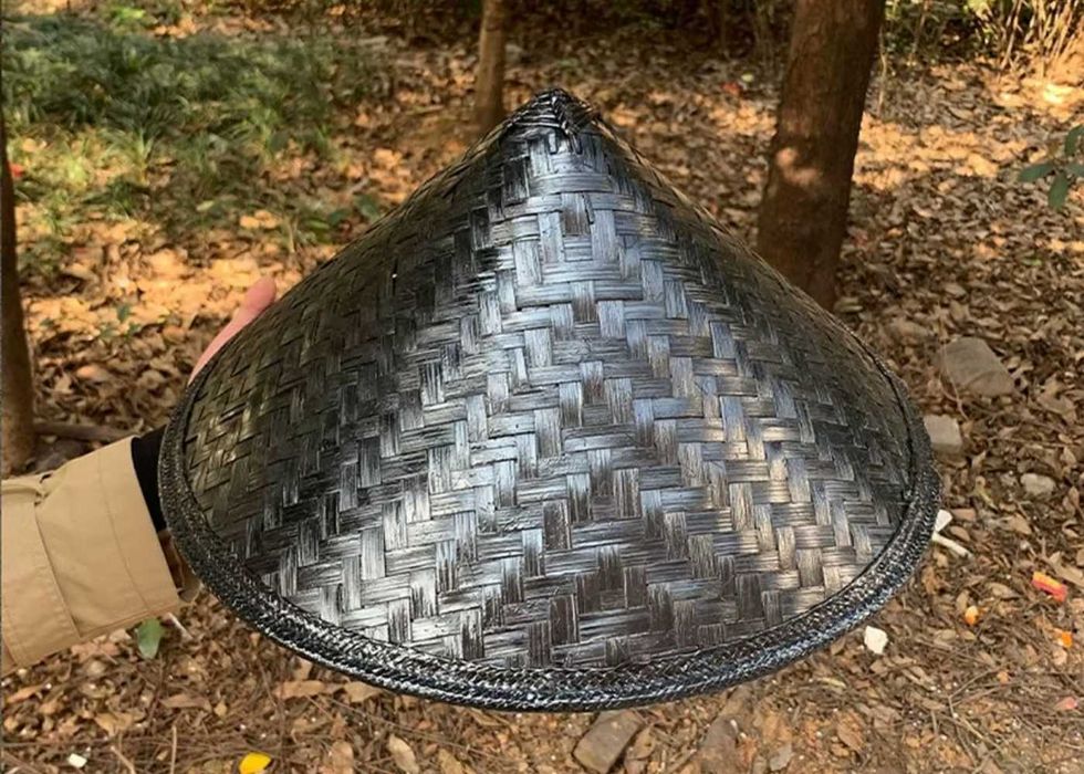 Вьетнамская шляпа Нон ла