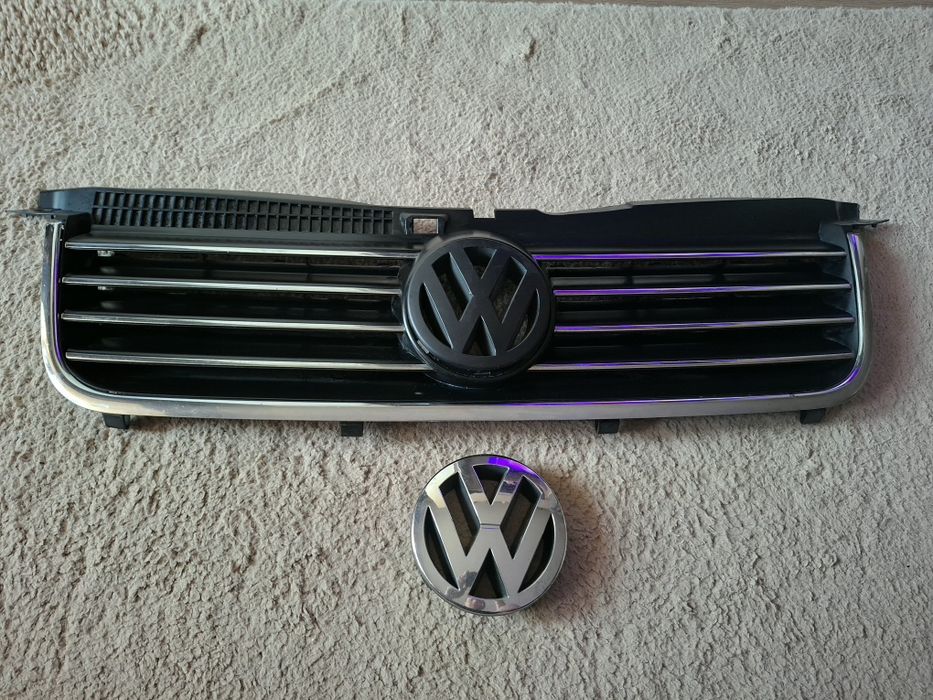 Grila radiator VW Passat B5.5